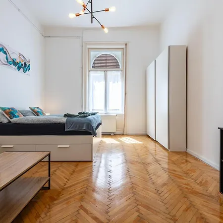Anna Apartment *