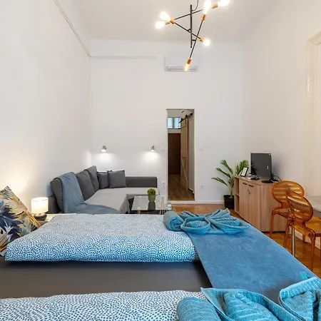 Anna Apartment