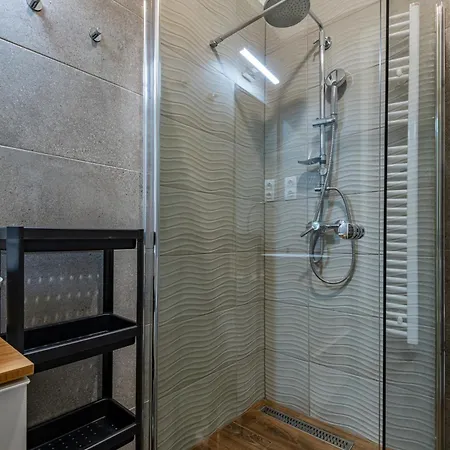 Anna Apartment
